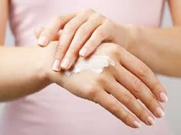 Vì sao bàn tay của bạn lại cần kem dưỡng da tay?