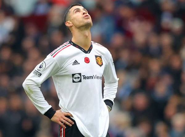 Tin Ngoại Hạng Anh 15/11: Ronaldo đả kích Gary Neville