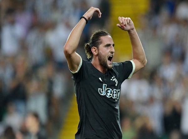Juventus ra động thái cho mục tiêu MU
