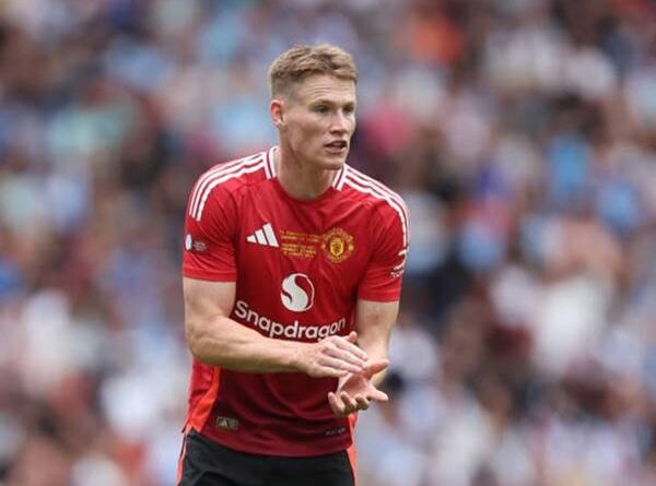 Chuyển nhượng BĐ tối 24/8: Napoli chi 25 triệu euro McTominay