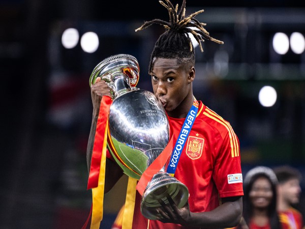 Tin BĐQT 01/08: Barca hết cơ hội lấy Nico Williams
