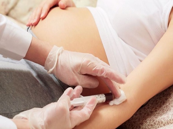 Mang thai dương tính rubella nên làm gì?