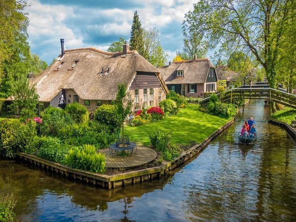 Ngôi làng Giethoorn không tiếng động đẹp như tranh vẽ