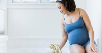 Giải mã mẹ bầu có nên tắm khuya hay tuyệt đối tránh??